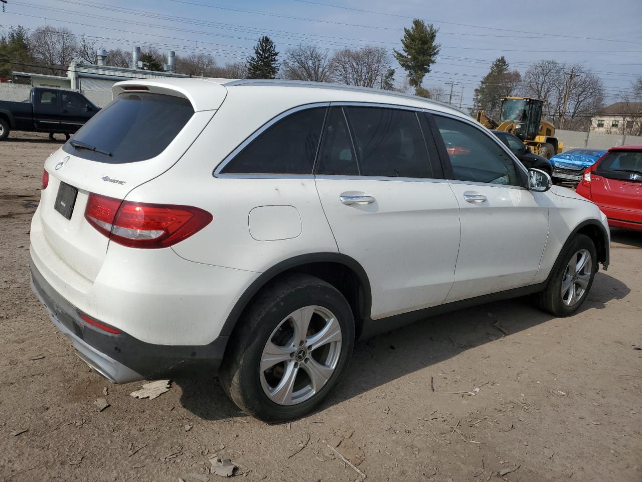 2018 Mercedes-Benz GLC VIN WDC0G4KB9JV066319 Copart auction photo, front end / side damage thumbnail 3