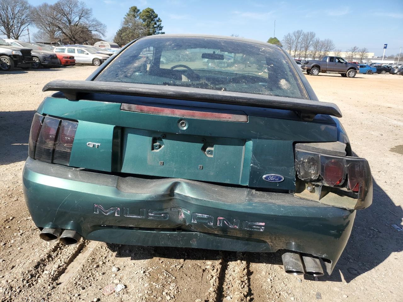 2000 Ford Mustang VIN 1FAFP4043YF263744 Copart auction photo, rear end damage thumbnail 6