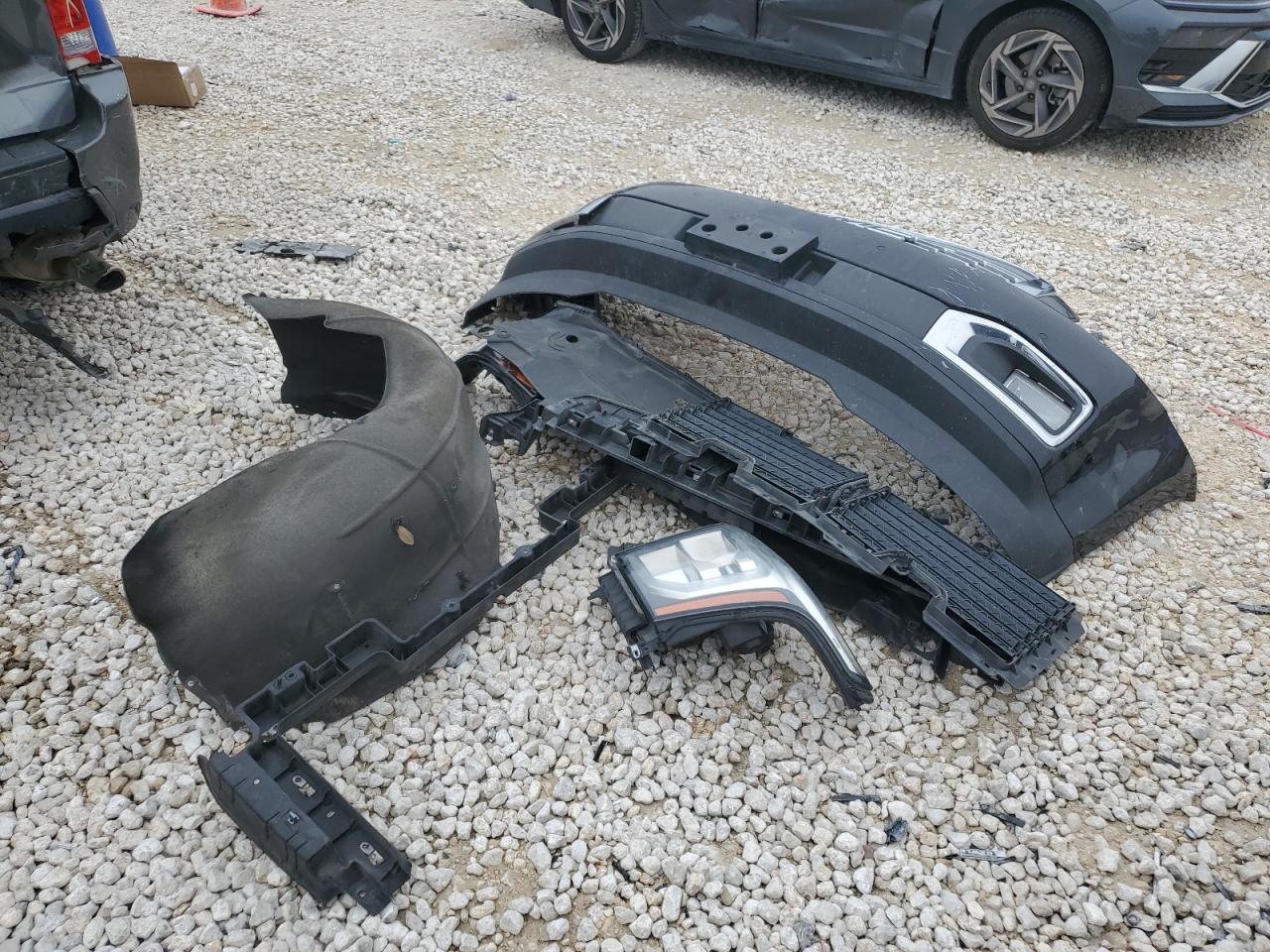2019 GMC Yukon VIN 1GKS2HKJXKR364856 Copart auction photo, front end / minor dent/scratches damage thumbnail 13