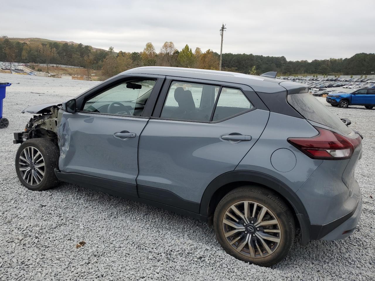 2022 Nissan Kicks VIN 3N1CP5CV0NL476341 Copart auction photo, front end / side damage thumbnail 2