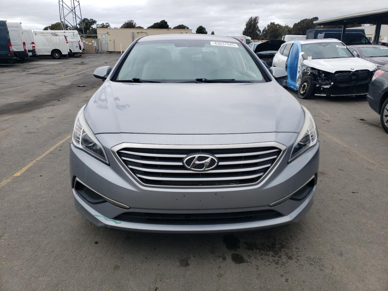 2017 Hyundai Sonata VIN 5NPE24AF1HH583347 Copart auction photo, vandalism damage thumbnail 5