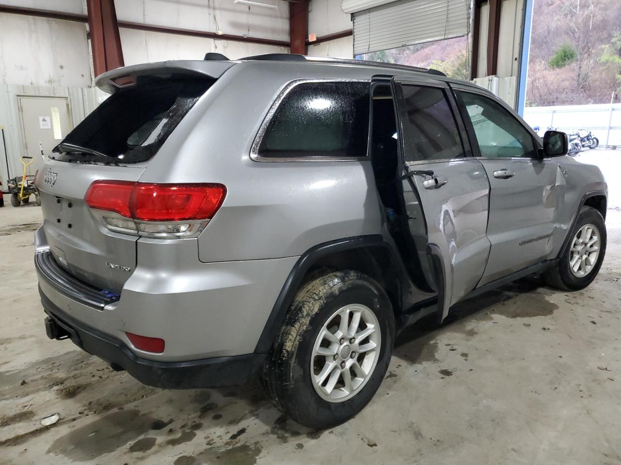 2018 Jeep Grand Cherokee VIN 1C4RJFAG1JC181404 Copart auction photo, all over damage thumbnail 3