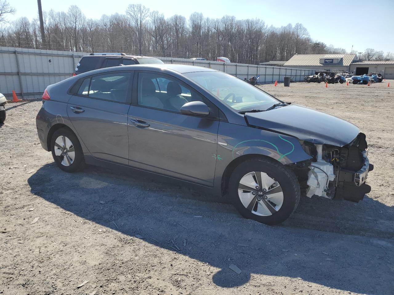 2017 Hyundai IONIQ VIN KMHC65LC1HU043471 Copart auction photo, front end damage thumbnail 4