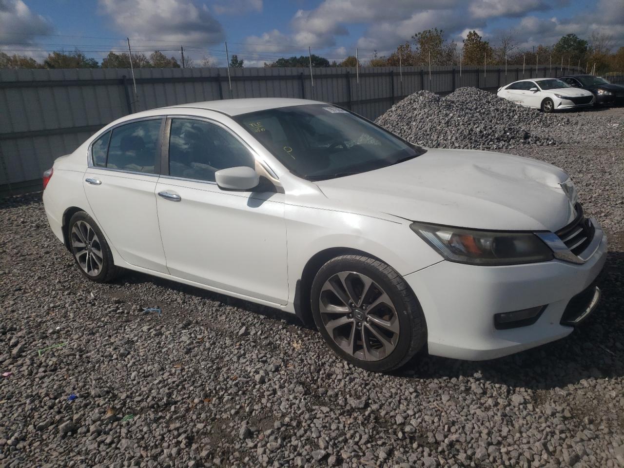 2015 Honda Accord VIN 1HGCR2F57FA218703 Copart auction photo, front end damage thumbnail 4