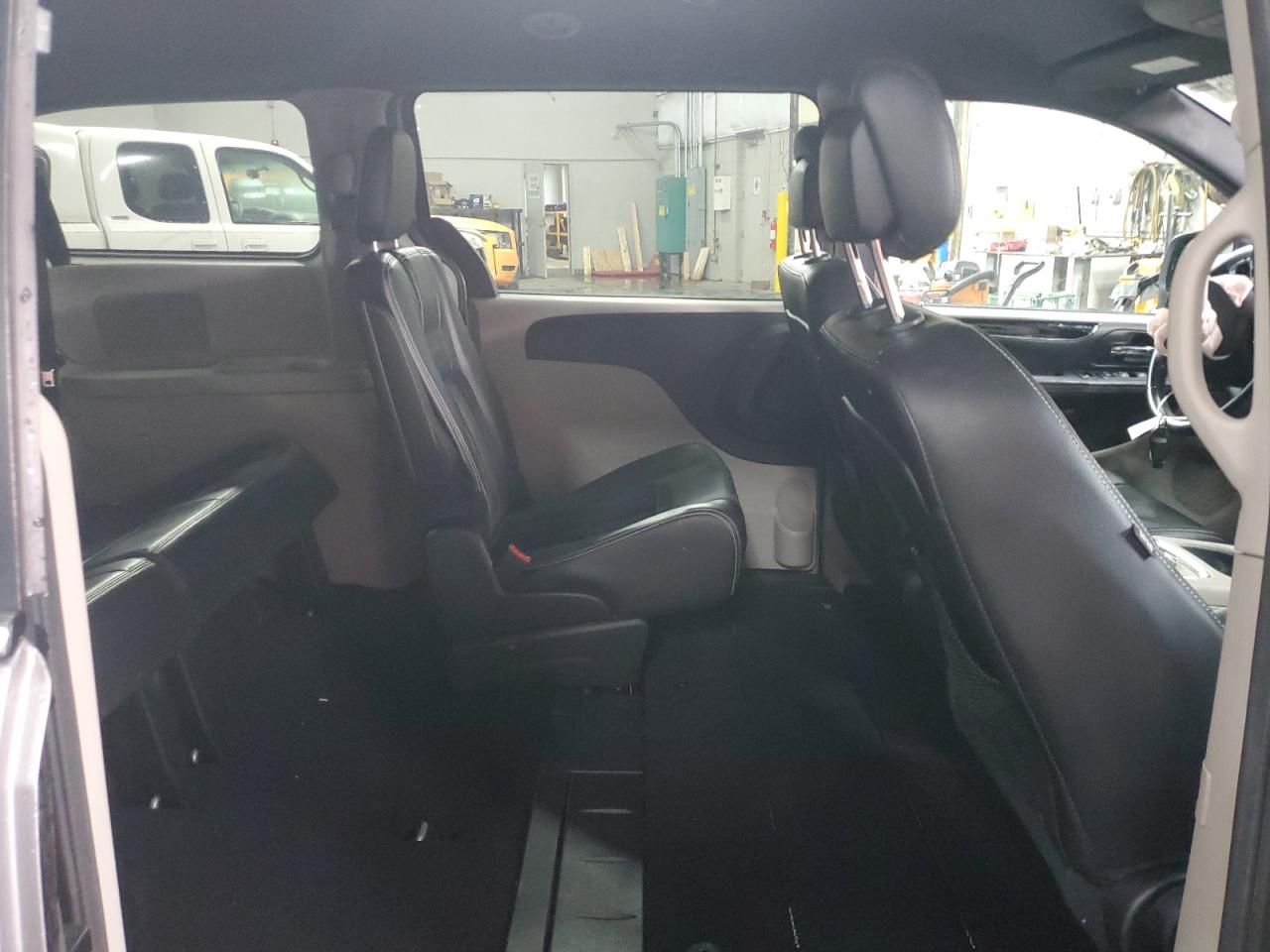 2017 Dodge Caravan VIN 2C4RDGCG2HR566482 Copart auction photo, front end / hail damage thumbnail 11