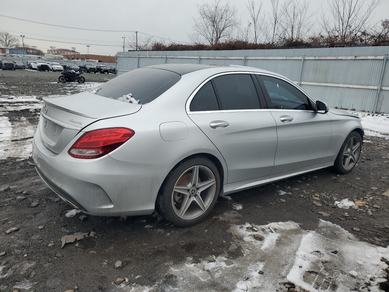 2018 Mercedes-Benz C-klasse VIN 55SWF4KB8JU238484 Copart auction photo, front end damage thumbnail 3