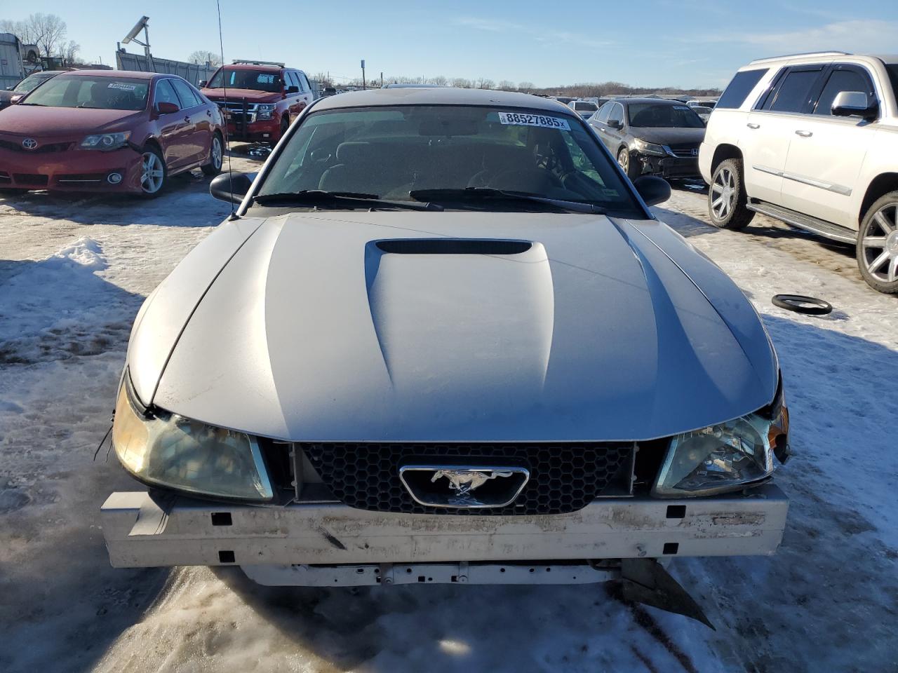 2000 Ford Mustang VIN 1FAFP4042YF259569 Copart auction photo, front end damage thumbnail 5