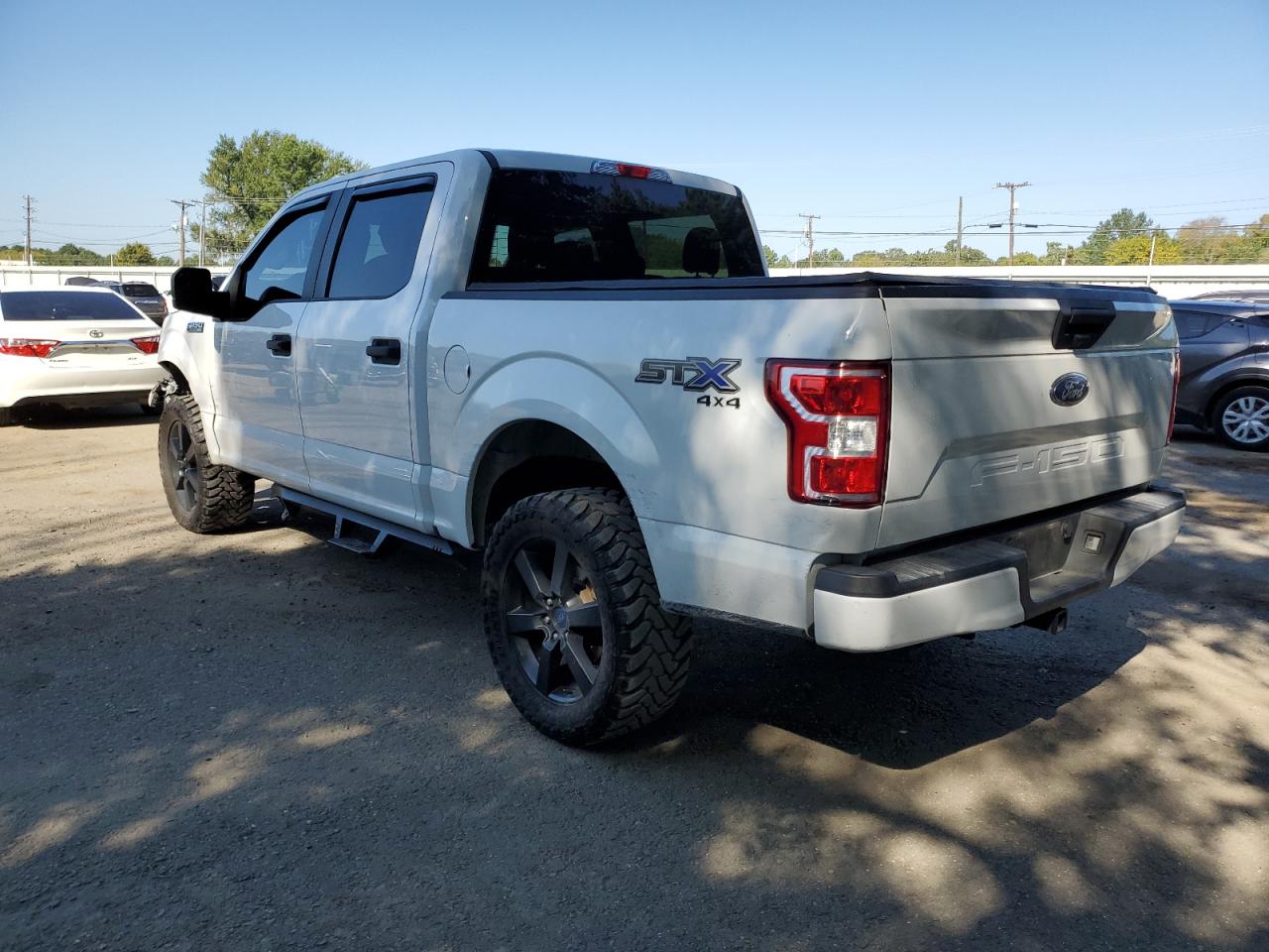 2018 Ford F-150 VIN 1FTEW1E5XJFE01617 Copart auction photo, front end / side damage thumbnail 2