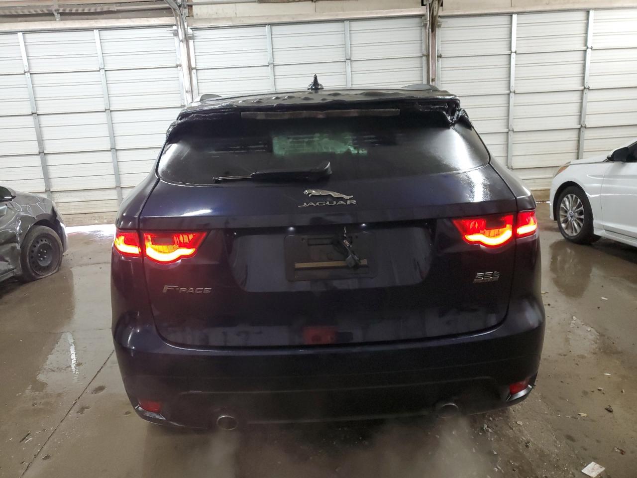 2018 Jaguar F-Pace VIN SADCL2FX6JA293648 Copart auction photo, burn / minor dent/scratches damage thumbnail 6