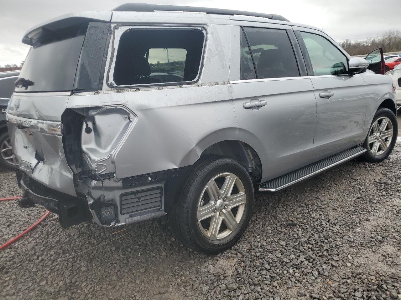 2021 Ford Expedition VIN 1FMJU1HT7MEA85565 Copart auction photo, hail / minor dent/scratches damage thumbnail 3