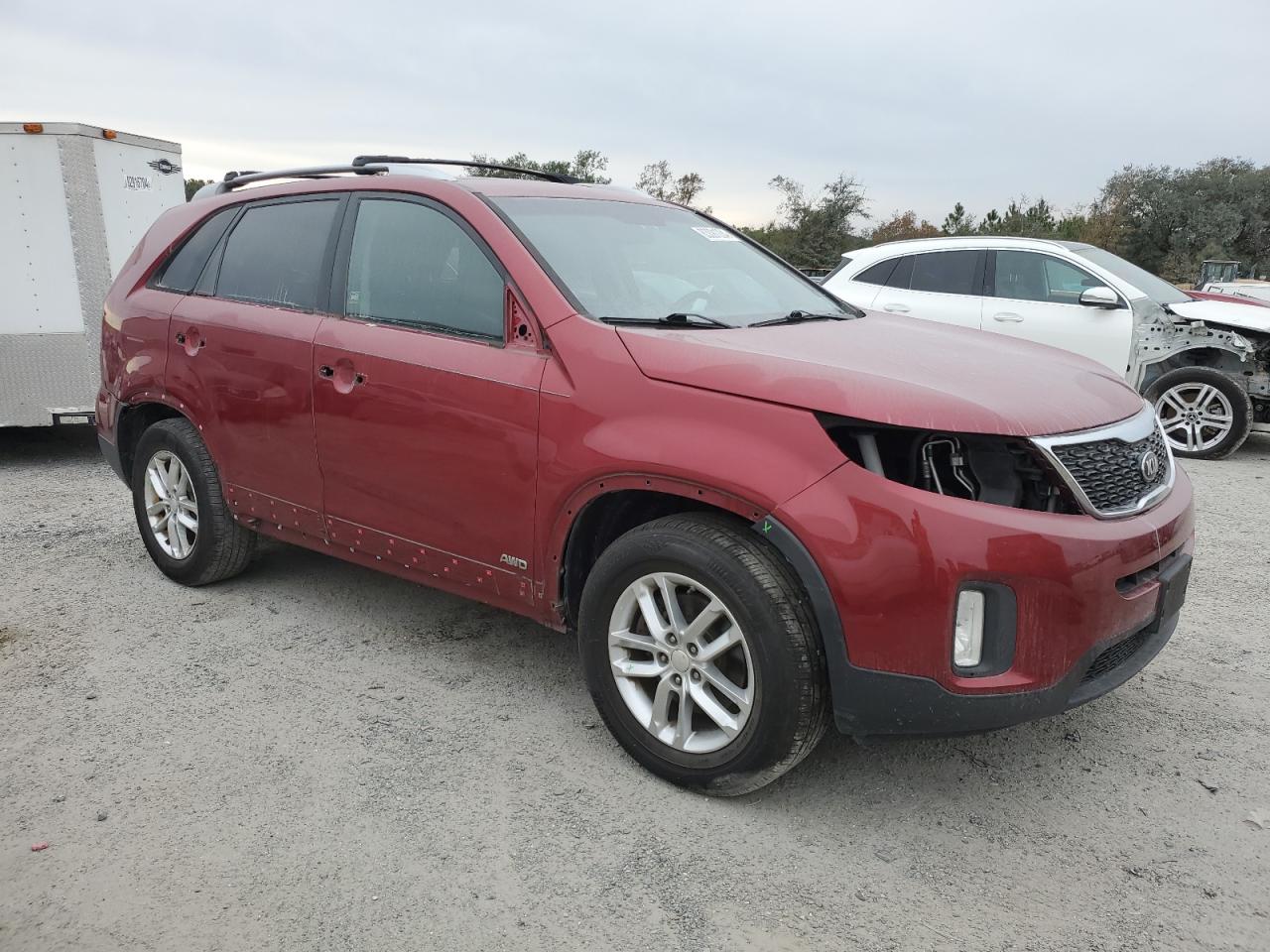 2014 KIA Sorento VIN 5XYKTCA69EG431085 Copart auction photo, all over damage thumbnail 4