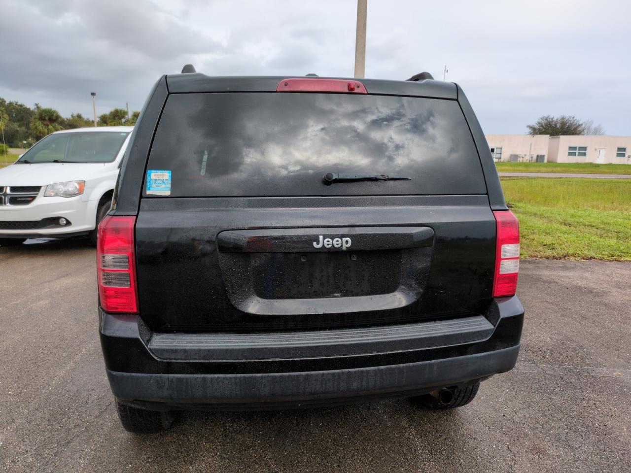 2014 Jeep Liberty (Patriot) VIN 1C4NJPBA6ED714605 Copart auction photo, water/flood damage thumbnail 6