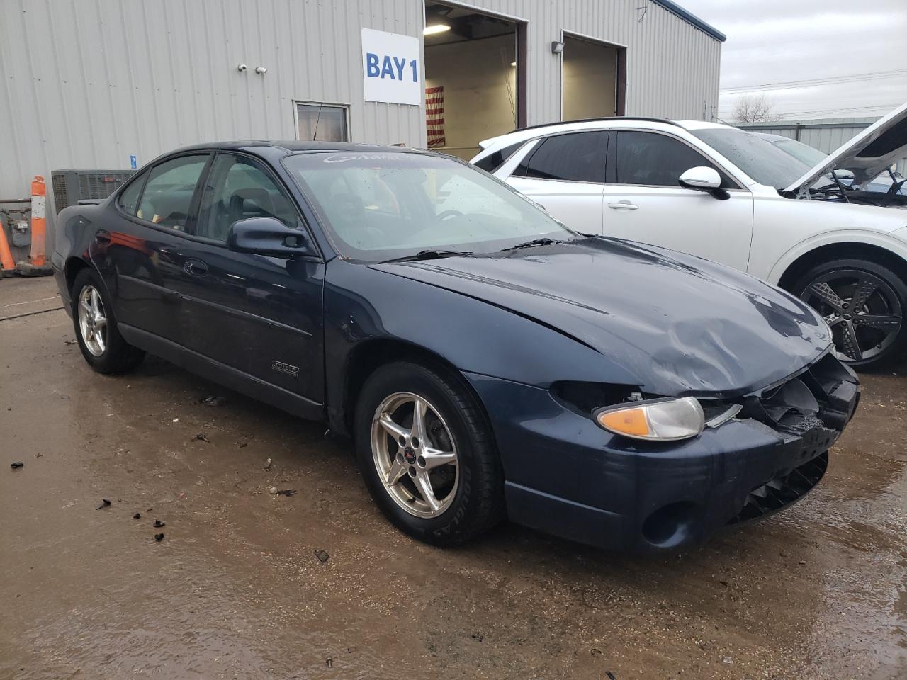2002 Pontiac Grand Prix VIN 1G2WR52132F137568 Copart auction photo, front end damage thumbnail 4