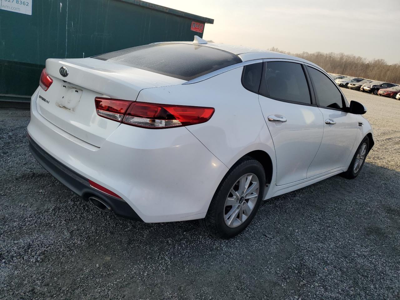 2016 KIA Optima VIN 5XXGT4L35GG039212 Copart auction photo, front end damage thumbnail 3
