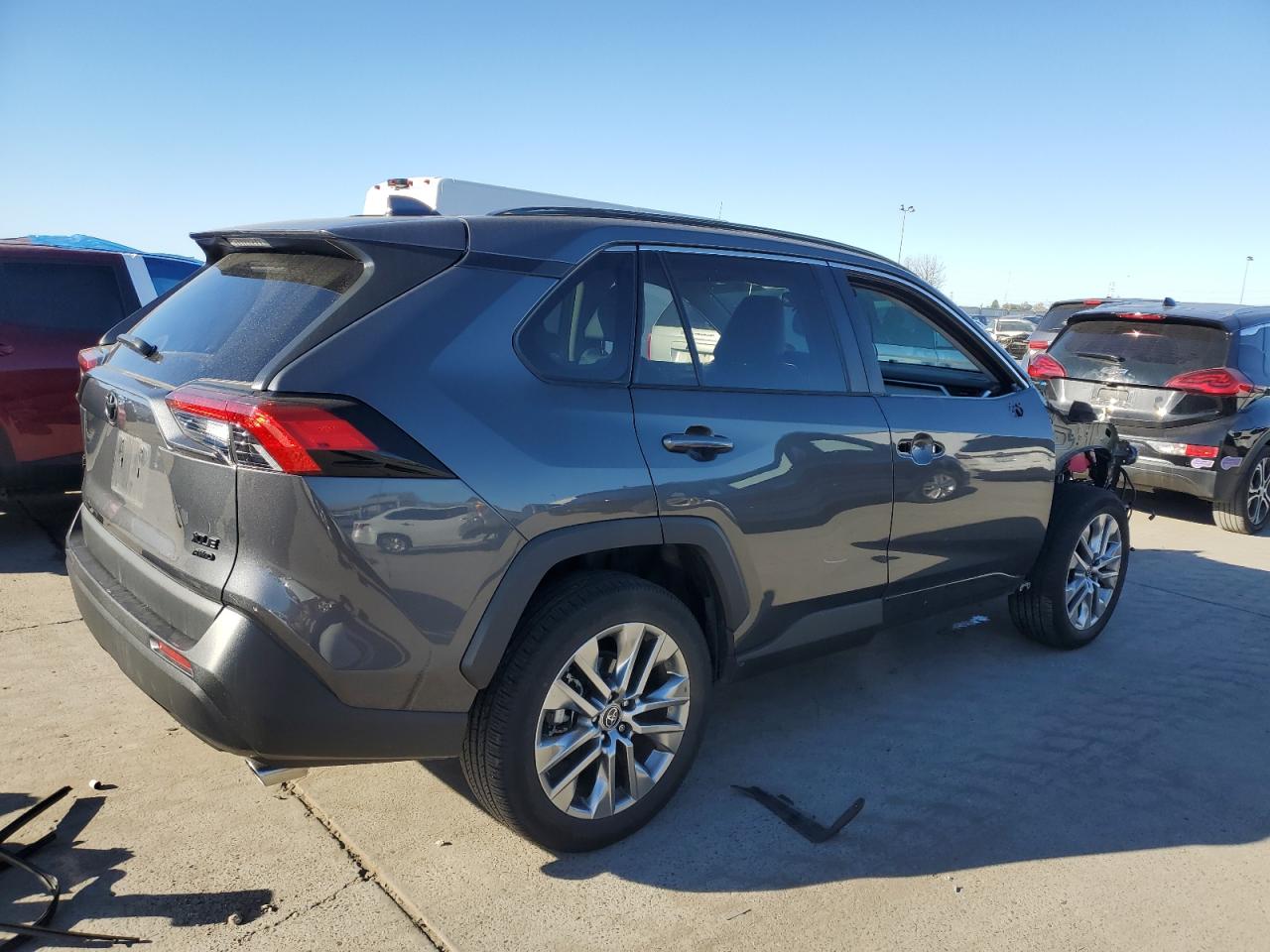 2022 Toyota RAV 4 VIN 2T3A1RFVXNW327257 Copart auction photo, front end damage thumbnail 3