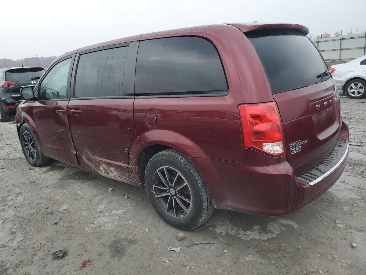 2019 Dodge Caravan VIN 2C4RDGEG9KR529594 Copart auction photo, side / front end damage thumbnail 2