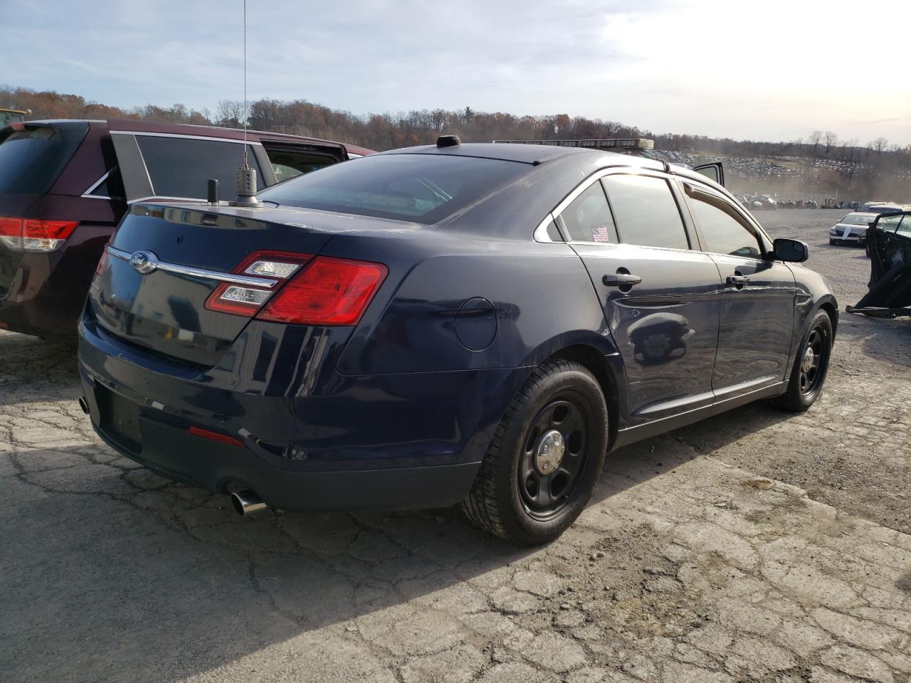 2016 Ford Taurus VIN 1FAHP2MK7GG115966 Copart auction photo, minor dent/scratches damage thumbnail 3