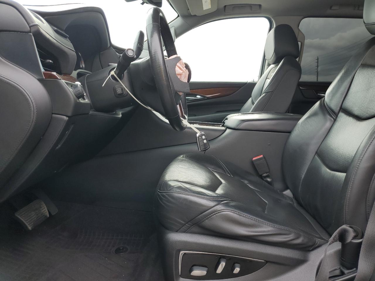 2020 Cadillac Escalade VIN 1GYS3CKJ4LR296092 Copart auction photo, front end / side damage thumbnail 7