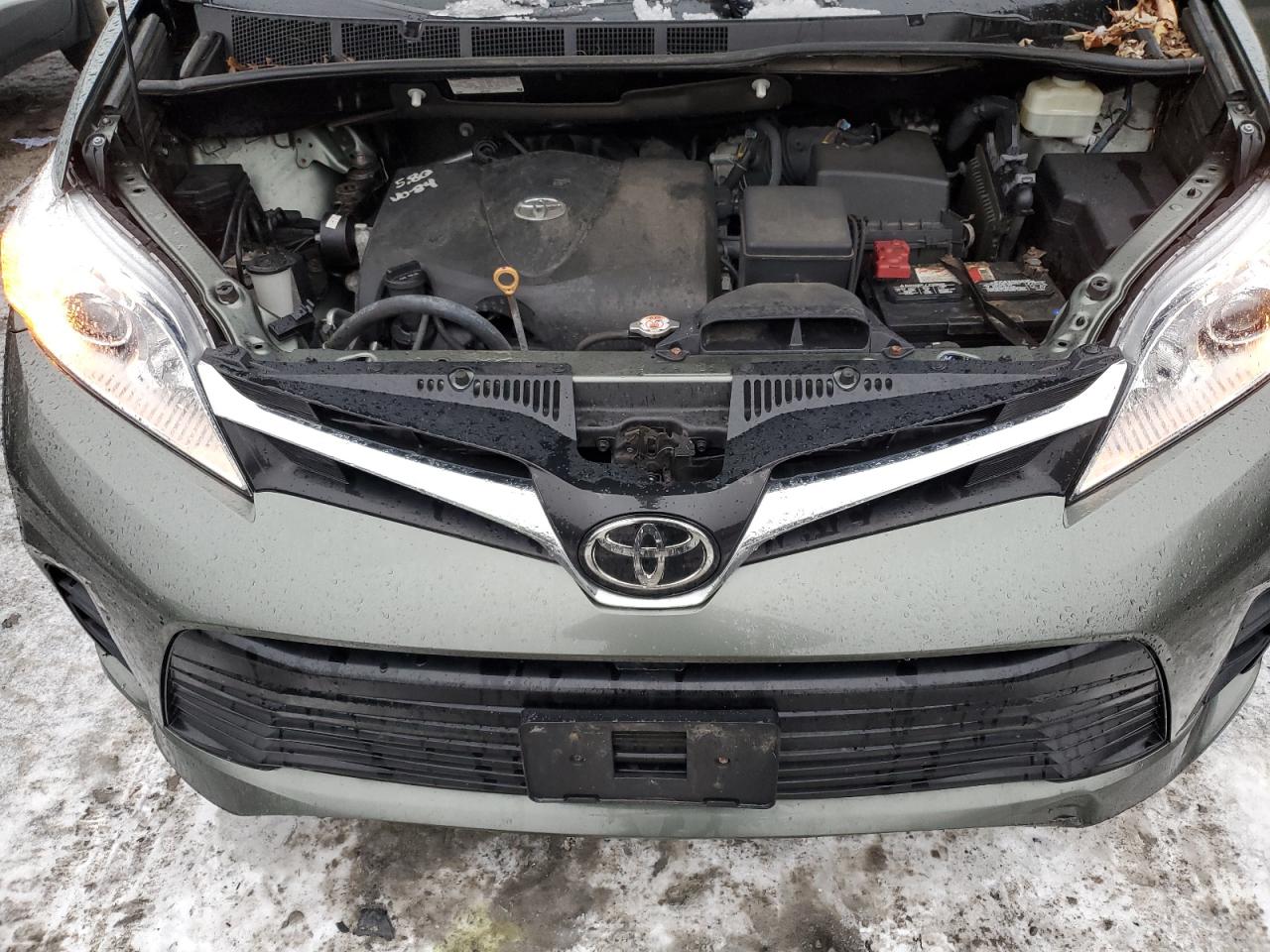 2018 Toyota Sienna VIN 5TDJZ3DC3JS201888 Copart auction photo, rear end damage thumbnail 12