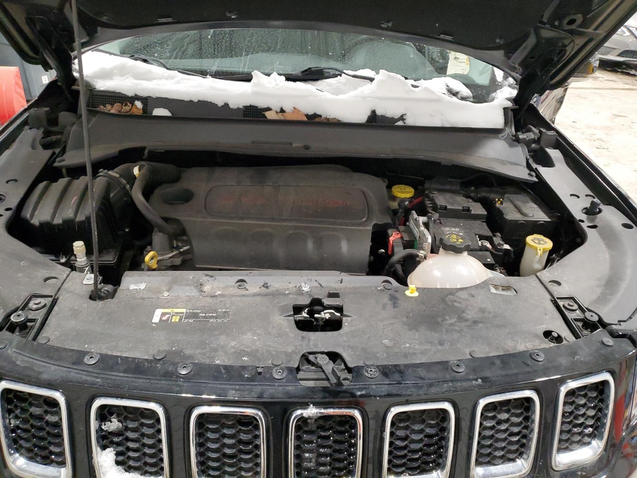 2017 Jeep Compass VIN 3C4NJDCB6HT628327 Copart auction photo, side / minor dent/scratches damage thumbnail 12
