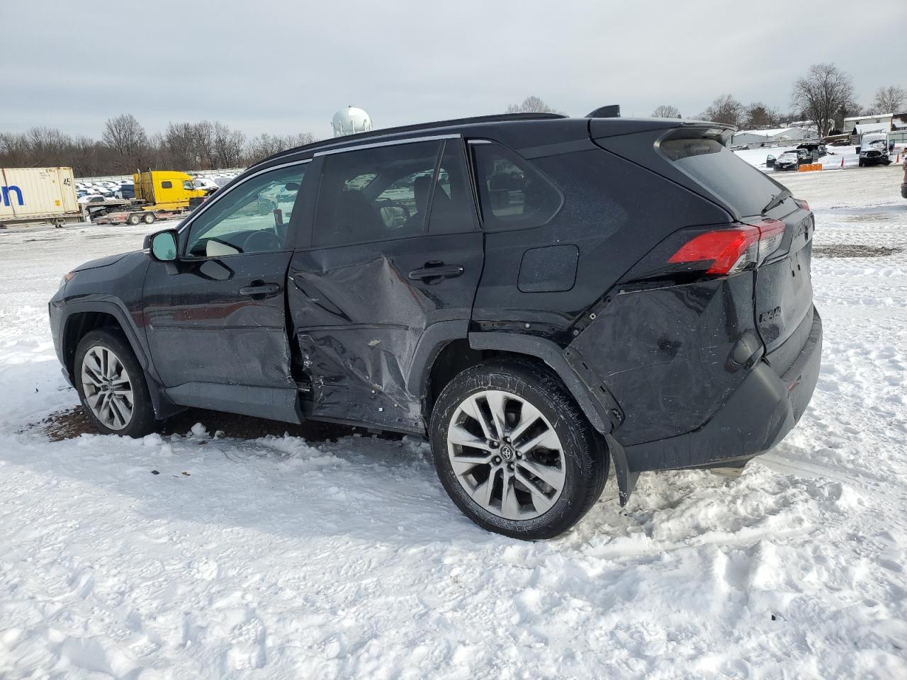2019 Toyota RAV 4 VIN 2T3A1RFV8KC030761 Copart auction photo, side damage thumbnail 2