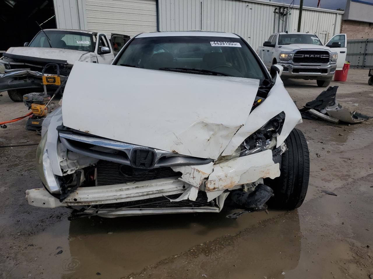 2007 Honda Accord VIN 1HGCM66577A077168 Copart auction photo, front end damage thumbnail 5