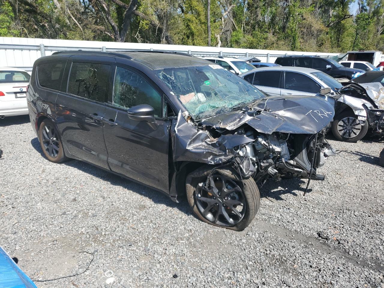 2022 Chrysler Pacifica VIN 2C4RC1BG2NR118496 Copart auction photo, front end damage thumbnail 4