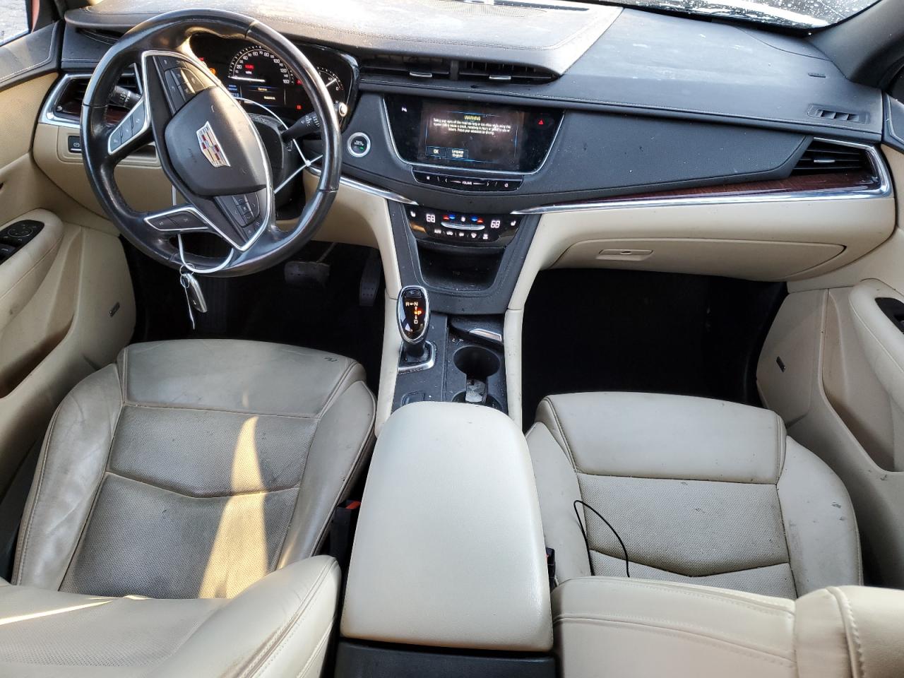 2018 Cadillac XT5 VIN 1GYKNCRS2JZ172411 Copart auction photo, front end / side damage thumbnail 8