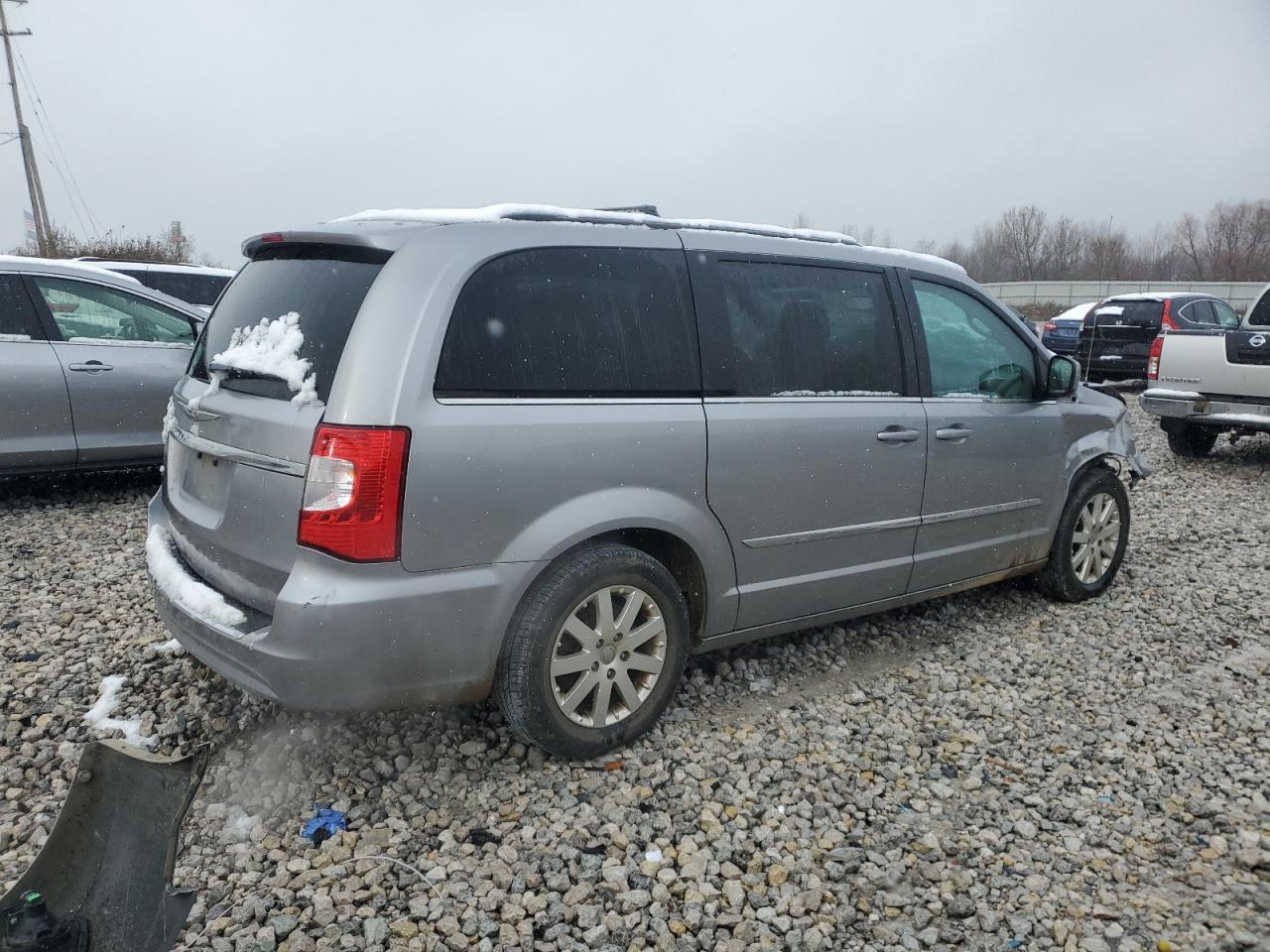 2016 Chrysler Town & Country VIN 2C4RC1BG1GR282180 Copart auction photo, front end / side damage thumbnail 3