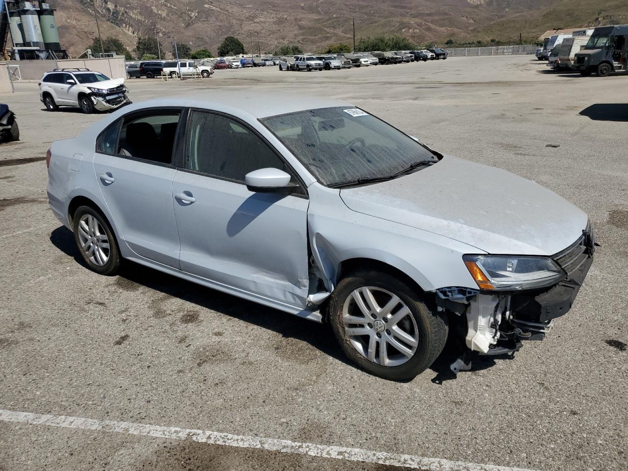 2018 Volkswagen Jetta VIN 3VW2B7AJ4JM203830 Copart auction photo, front end / side damage thumbnail 4