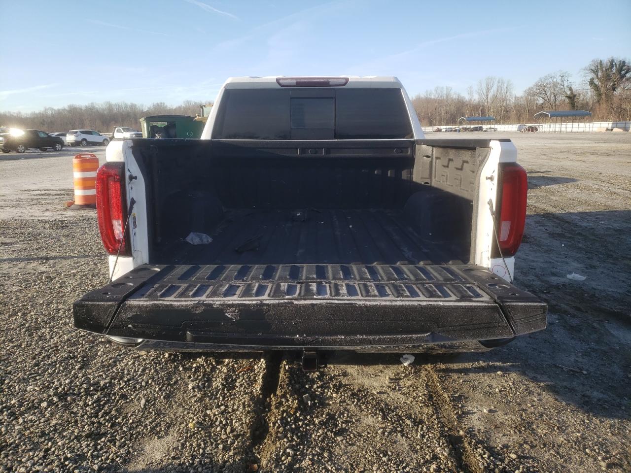 2019 GMC Sierra VIN 3GTU9DED3KG177747 Copart auction photo, front end / minor dent/scratches damage thumbnail 6