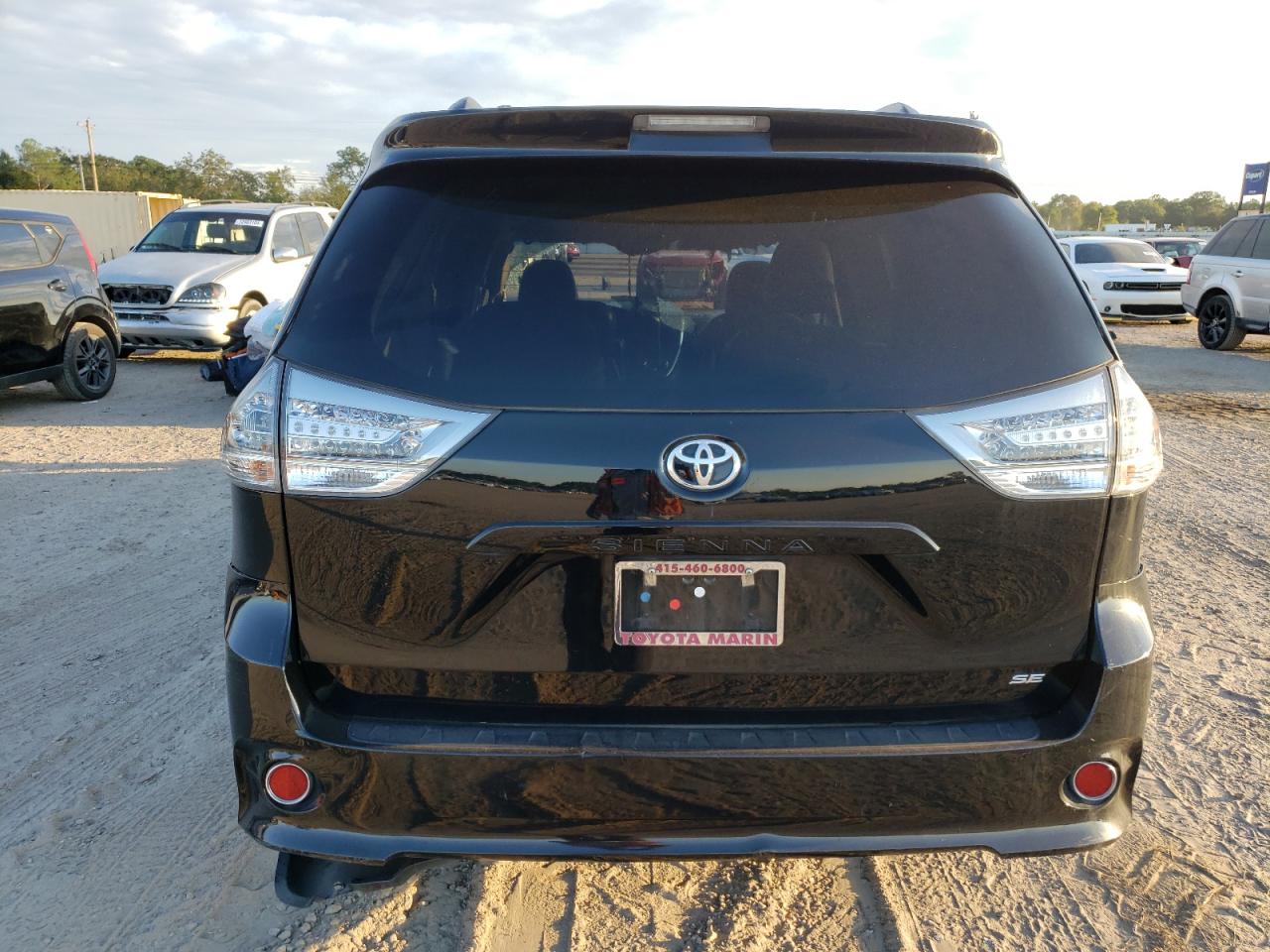 2017 Toyota Sienna VIN 5TDXZ3DC7HS875448 Copart auction photo, burn damage thumbnail 6