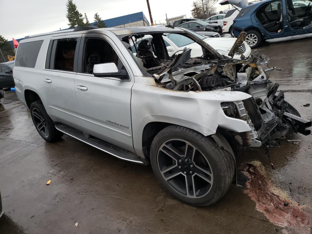2017 Chevrolet Suburban VIN 1GNSKJKC5HR228297 Copart auction photo, burn / missing/altered vin damage thumbnail 4