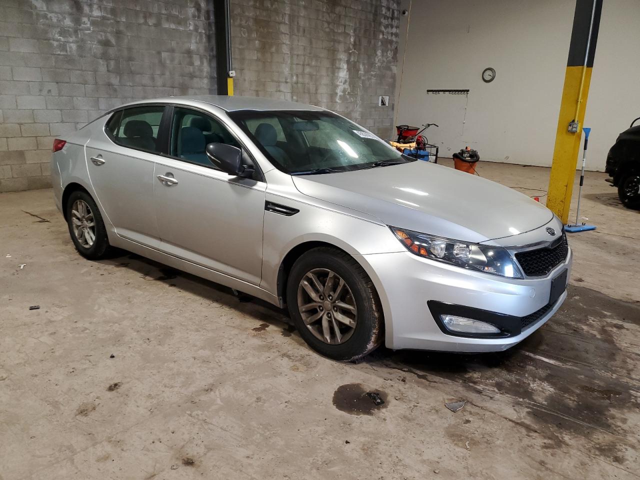 2012 KIA Optima VIN KNAGM4A75C5297972 Copart auction photo, vandalism / stripped damage thumbnail 4