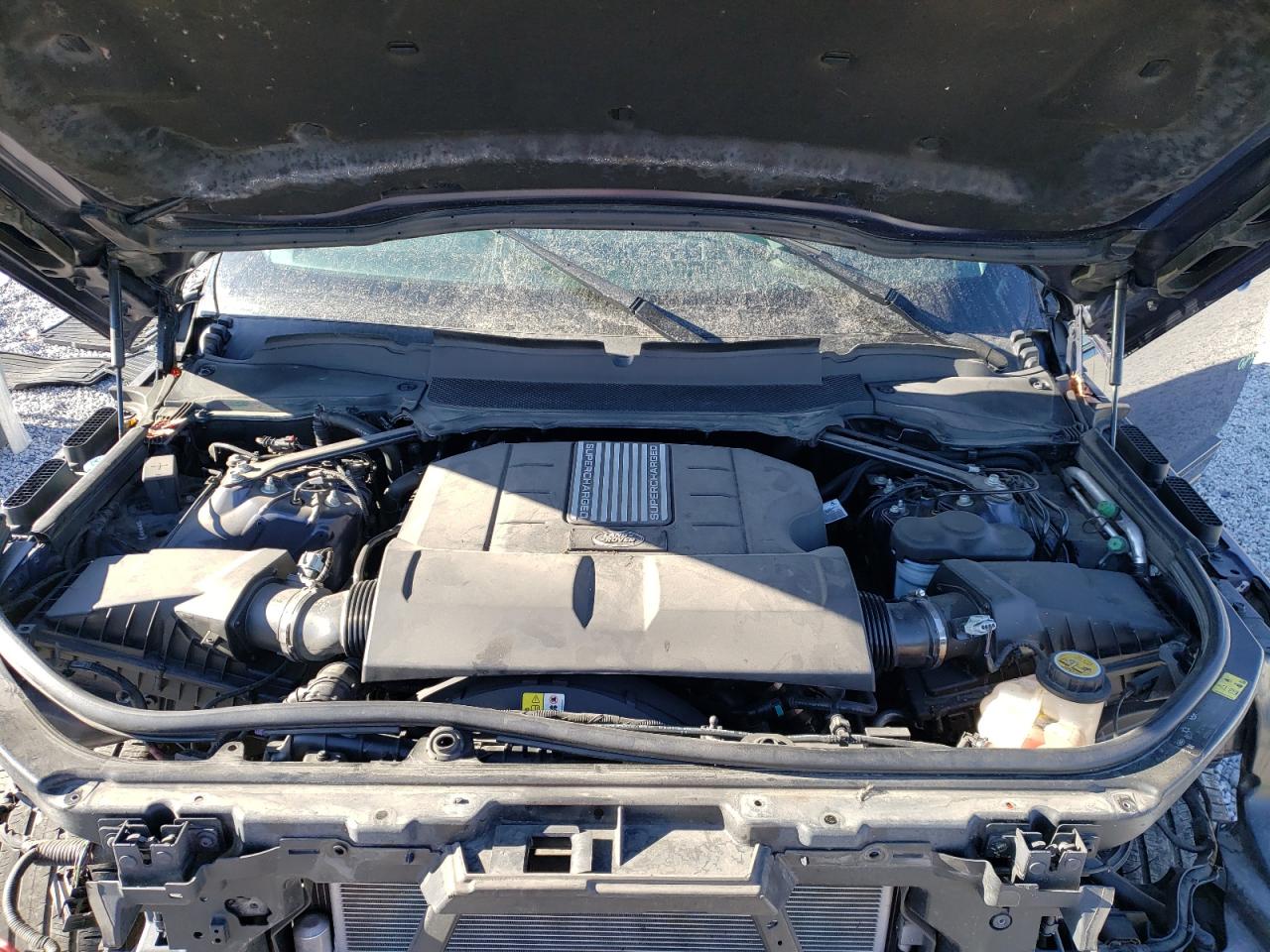 2019 Land Rover Range Rover VIN SALGS5RE1KA555985 Copart auction photo, front end damage thumbnail 14