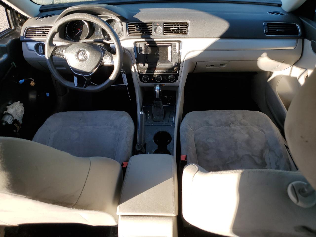 2016 Volkswagen Passat VIN 1VWAT7A31GC002360 Copart auction photo, front end damage thumbnail 8