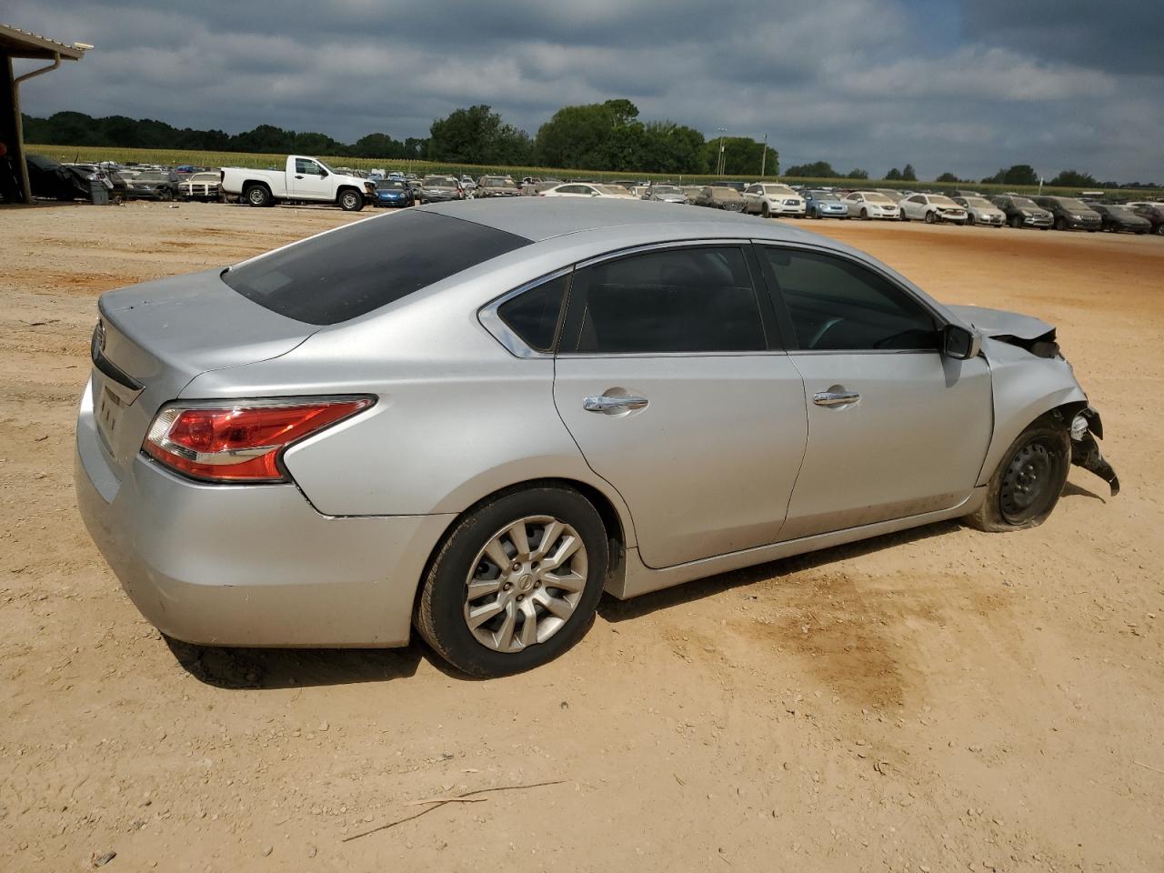 2015 Nissan Altima VIN 1N4AL3AP5FC126358 Copart auction photo, front end / side damage thumbnail 3