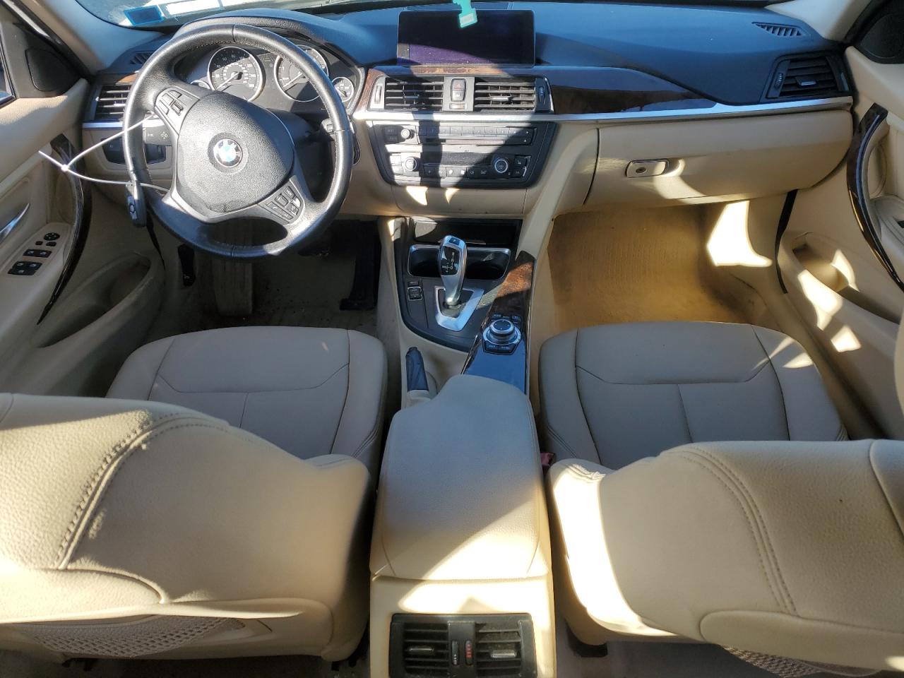 2013 BMW 3er VIN WBA3B5G52DNS04147 Copart auction photo, front end / minor dent/scratches damage thumbnail 8