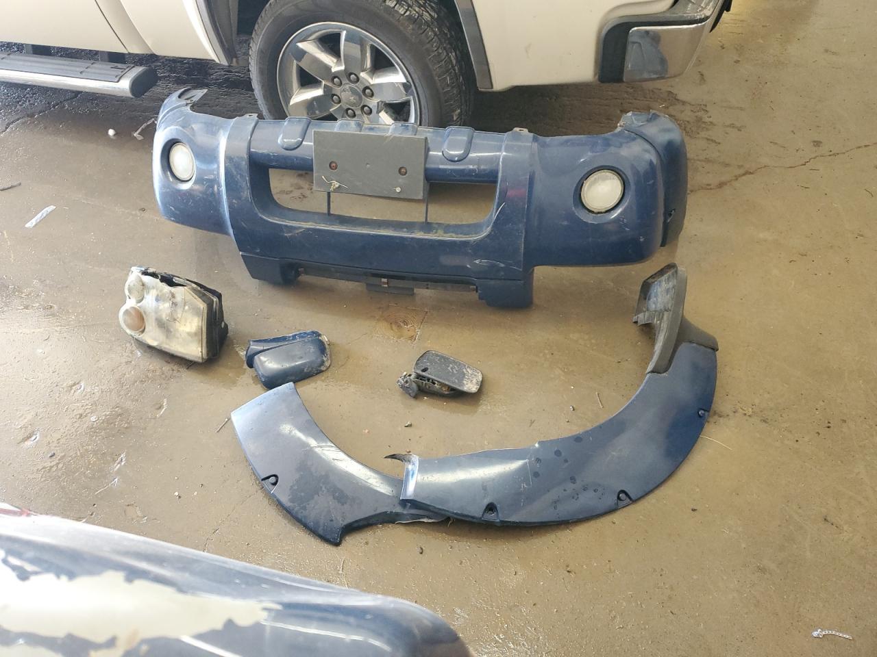 2002 Nissan Navara (Frontier) VIN 1N6MD29Y72C382455 Copart auction photo, rollover / mechanical damage thumbnail 12