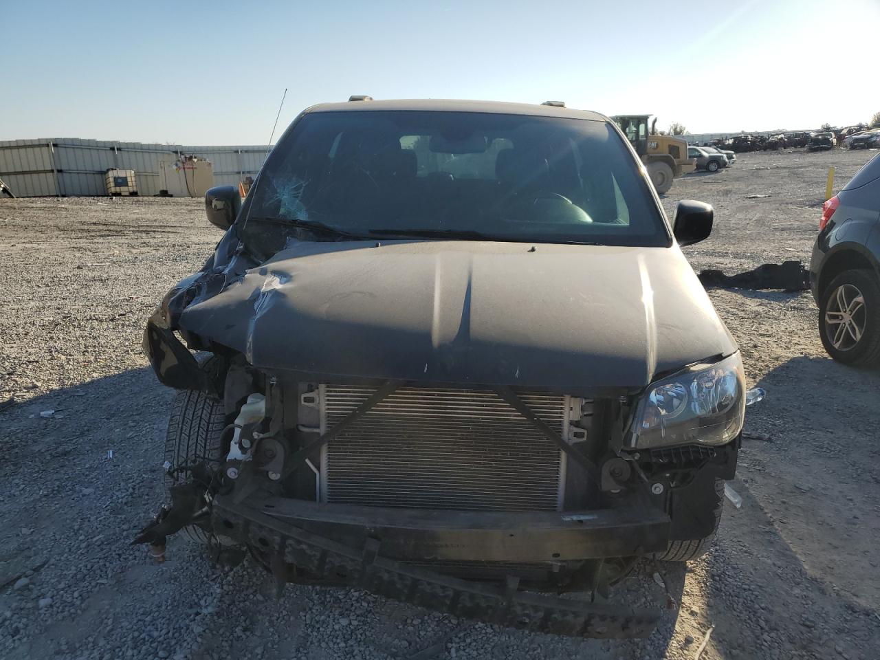2019 Dodge Caravan VIN 2C4RDGEG8KR564241 Copart auction photo, front end damage thumbnail 5