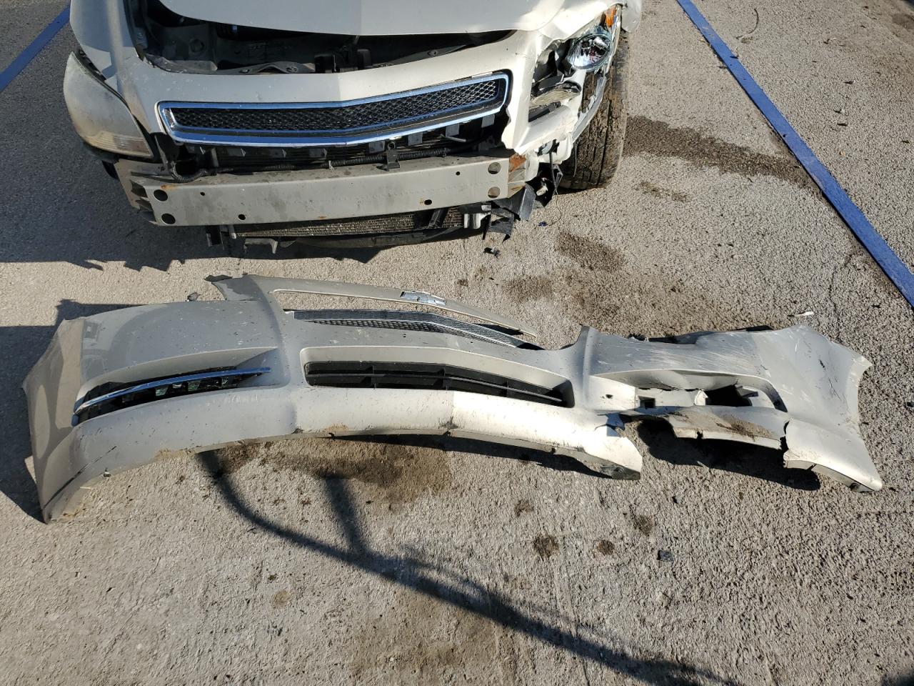 2011 Chevrolet Malibu VIN 1G1ZC5E18BF236305 Copart auction photo, front end / minor dent/scratches damage thumbnail 12
