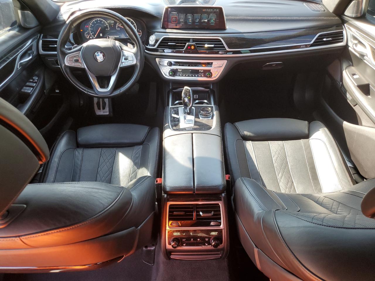 2017 BMW 7er VIN WBA7F2C58HG422548 Copart auction photo, normal wear / minor dent/scratches damage thumbnail 8