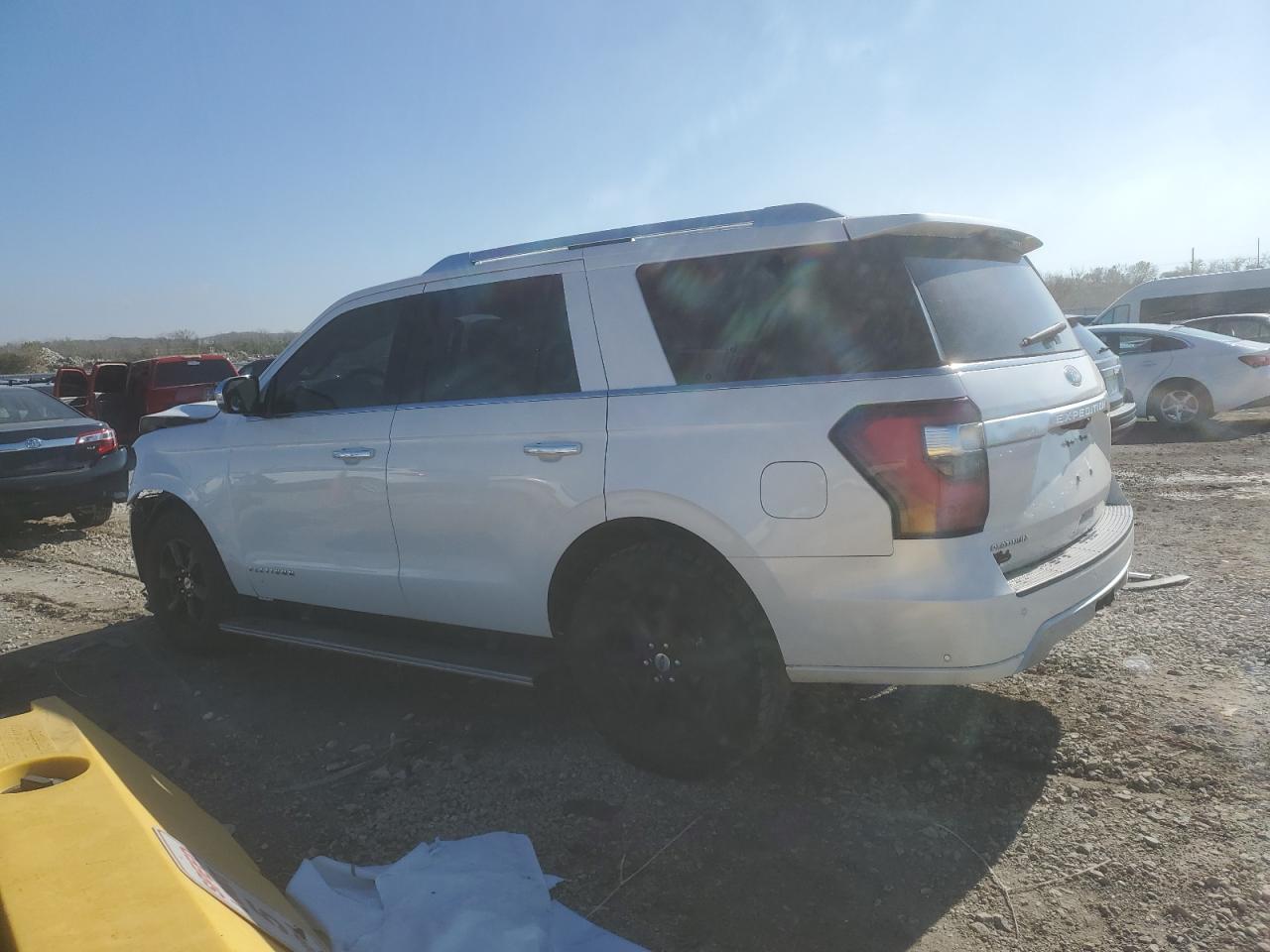 2018 Ford Expedition VIN 1FMJU1MTXJEA68308 Copart auction photo, front end damage thumbnail 2