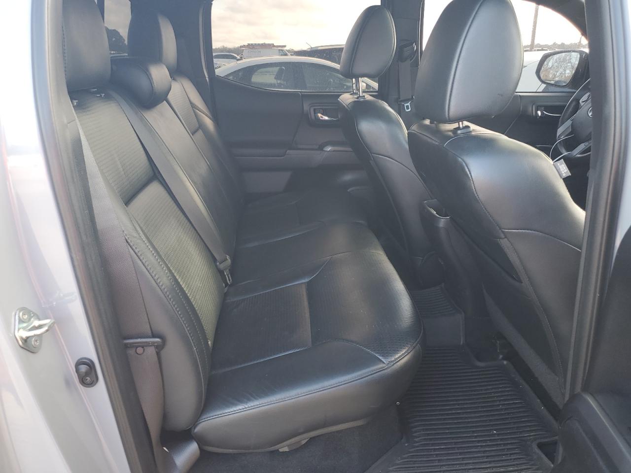 2020 Toyota Tacoma VIN 3TMCZ5AN2LM329181 Copart auction photo, front end / all over damage thumbnail 10