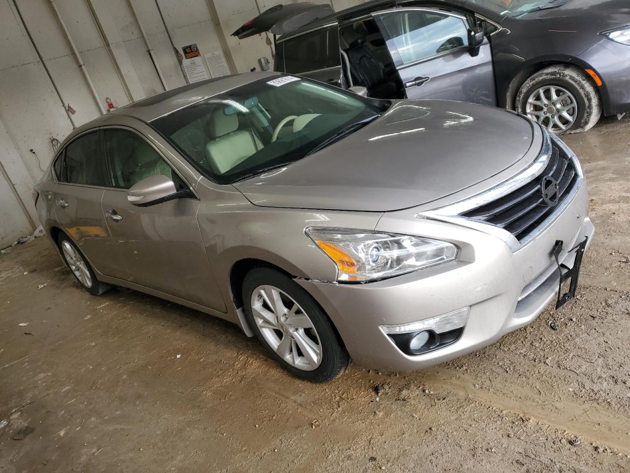 2015 Nissan Altima VIN 1N4AL3AP3FC414797 Copart auction photo, front end damage thumbnail 4