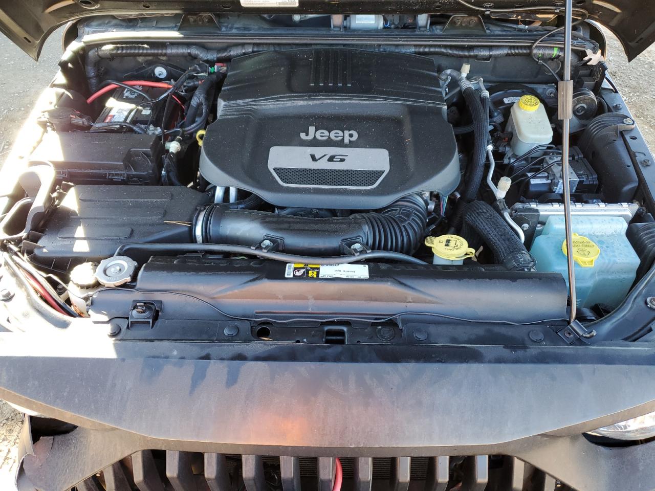 2015 Jeep Wrangler VIN 1C4BJWDG2FL745002 Copart auction photo, front end / side damage thumbnail 13