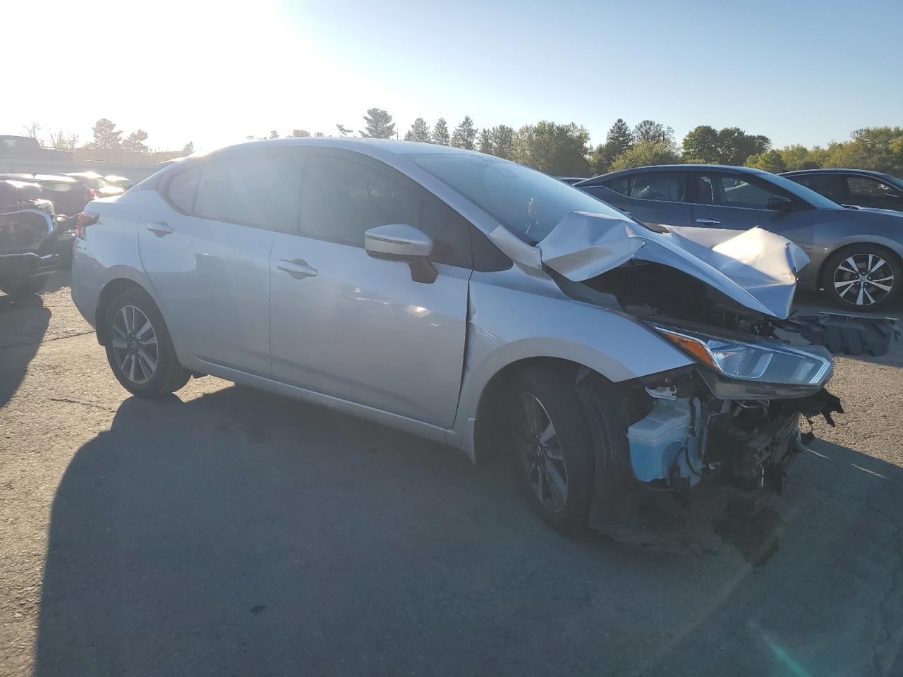2020 Nissan Versa VIN 3N1CN8EV5LL810722 Copart auction photo, front end / side damage thumbnail 4