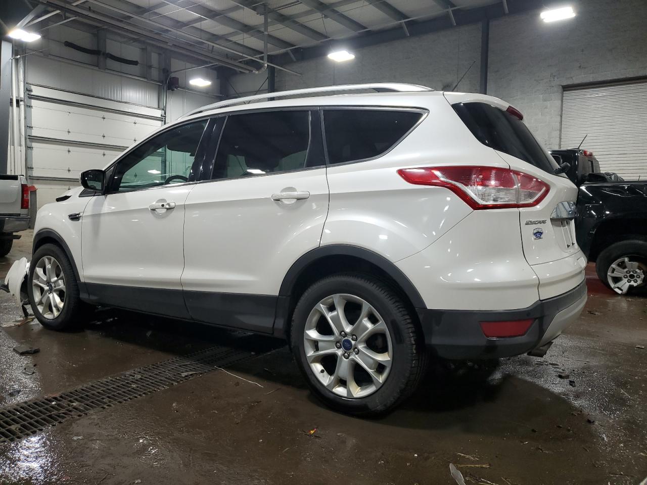 2016 Ford Escape VIN 1FMCU9J92GUA21711 Copart auction photo, front end damage thumbnail 2