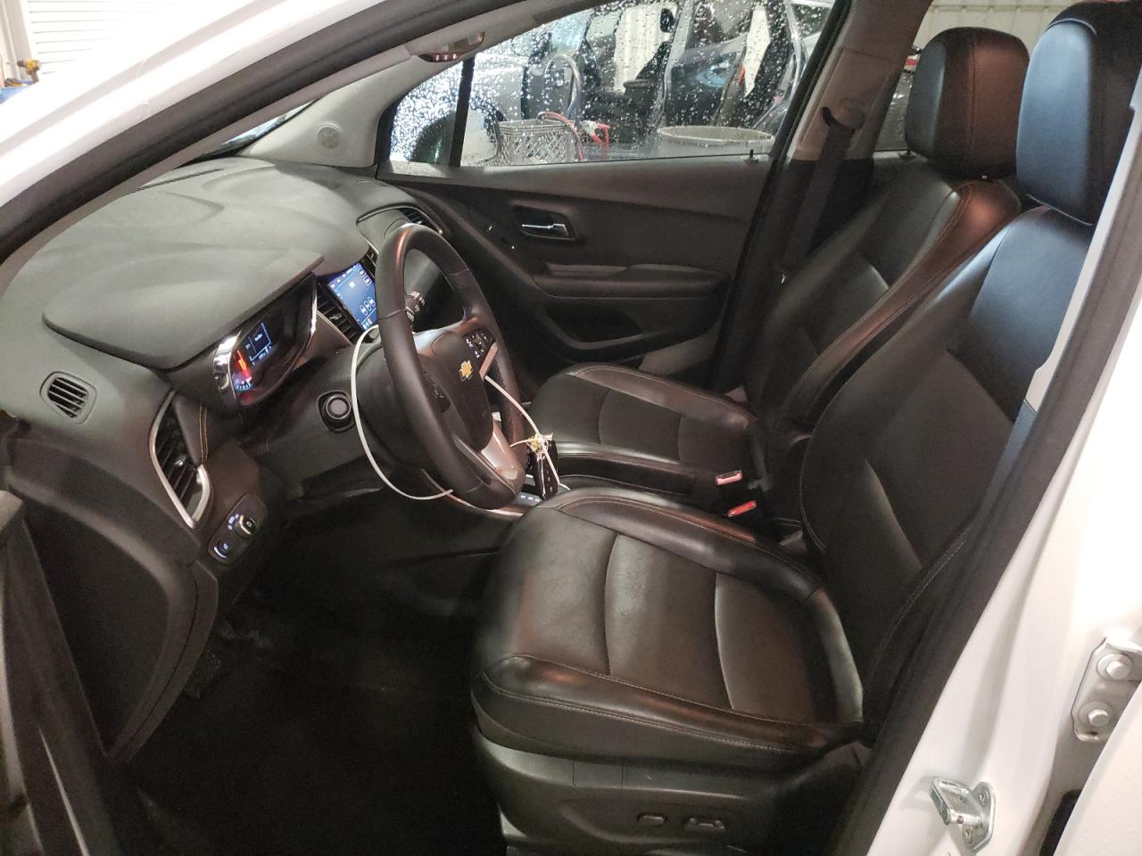2021 Chevrolet Trax VIN KL7CJPSM4MB368658 Copart auction photo, front end / side damage thumbnail 7