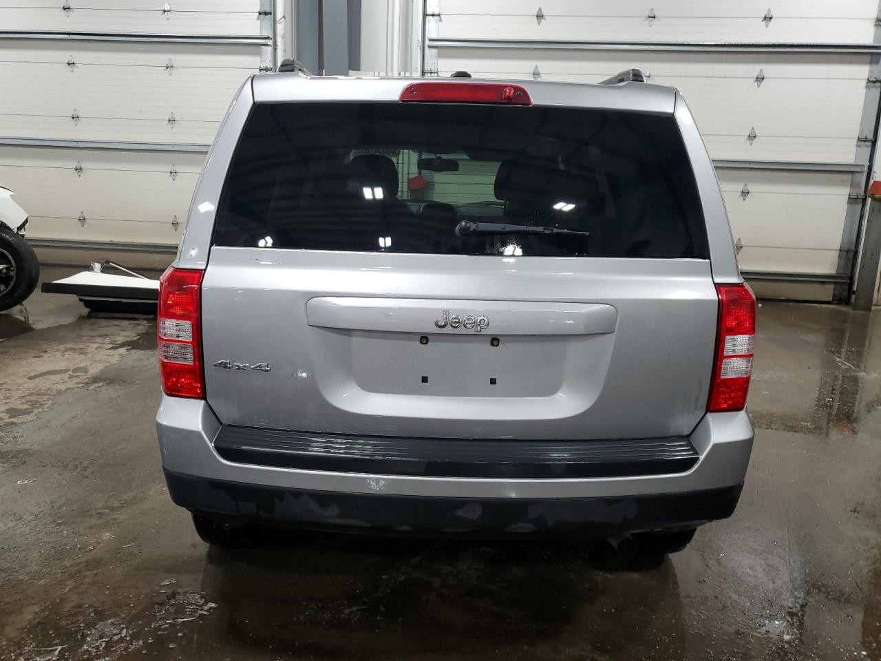 2017 Jeep Liberty (Patriot) VIN 1C4NJRBB4HD128526 Copart auction photo, front end damage thumbnail 6